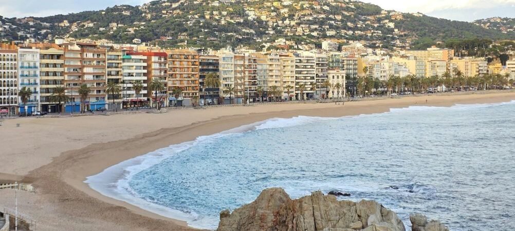 Beach Accommodation in Agnes Water FAQ: How Early Should You Book in Peak Season?